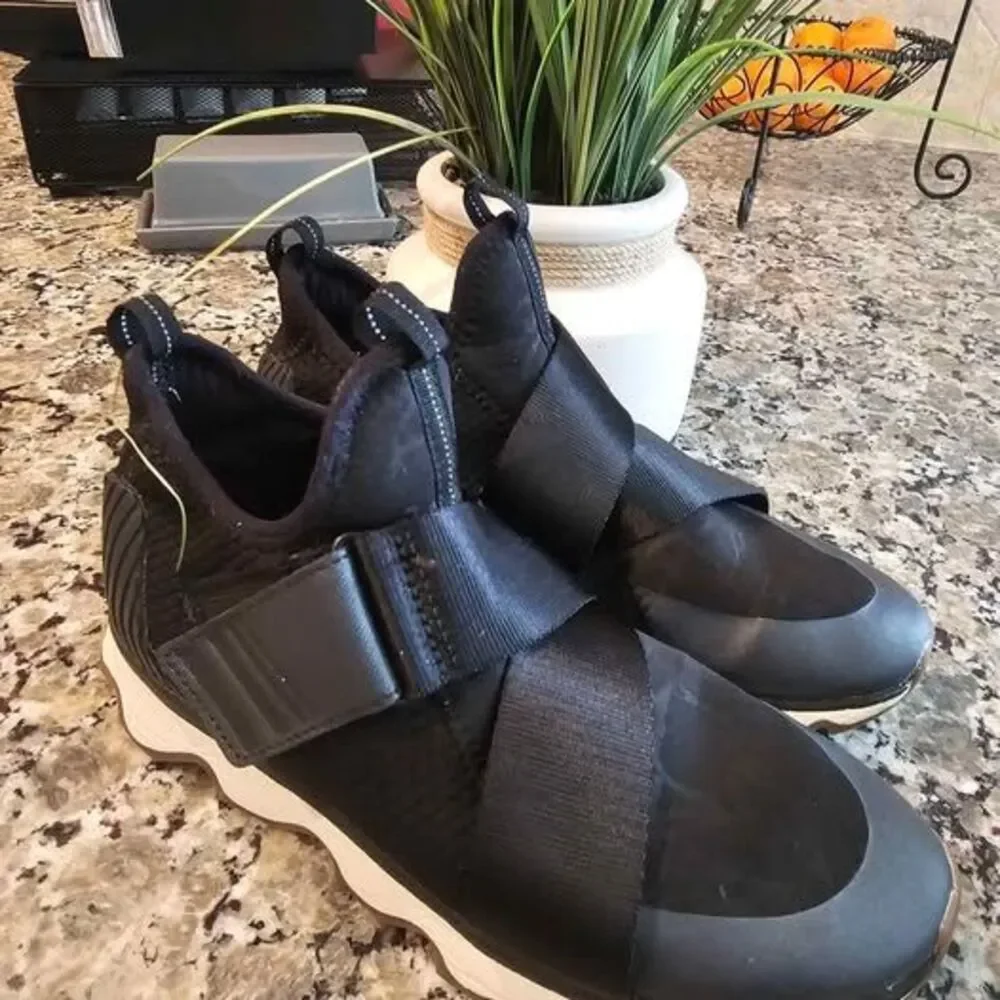Sorel Kinetic Sneak High Top Black Men's Size 6 / Women's 8 Sneaker Shoes.